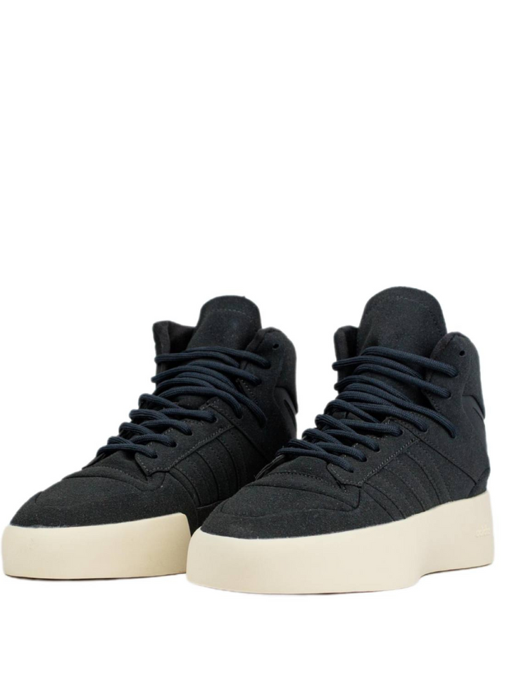 N372O FEAR OF GOD x ADIDAS ‘86 FORUM MID “BLACK”