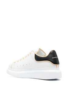 (G5) Alexander McQueen tenis bajos Oversize Talon Piel blanco talón negro beige