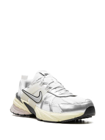 Nike tenis V2K Run Pure Platinum/Metallic Silver