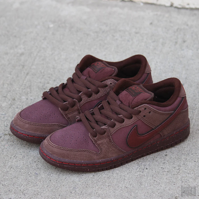 Tenis Nike SB Dunk Low City of Love Burgundy Crush