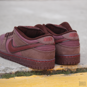 Tenis Nike SB Dunk Low City of Love Burgundy Crush