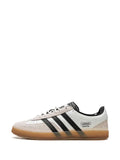 adidas tenis Gazelle Indoor "Off White" de adidas x Bad Bunny