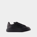 ALEXANDER MCQUEEN Oversized Sneakers - Alexander McQueen - Leather - Black