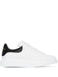 (G5) Alexander McQueen tenis bajos Oversize Talon Piel Negro