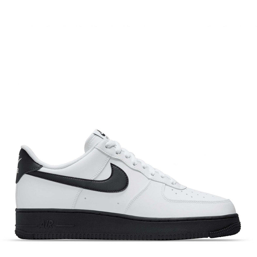 N374O Nike - Caballeros Tenis Nike Air Force 1 '07 Blanco Negro