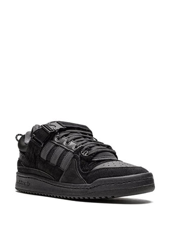 N372O tenis Forum Buckle Low de Adidas x Bad Bunny negro