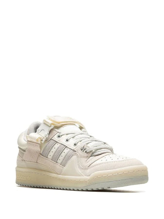 N372O adidas tenis Forum Buckle Low de adidas x Bad Bunny blanco